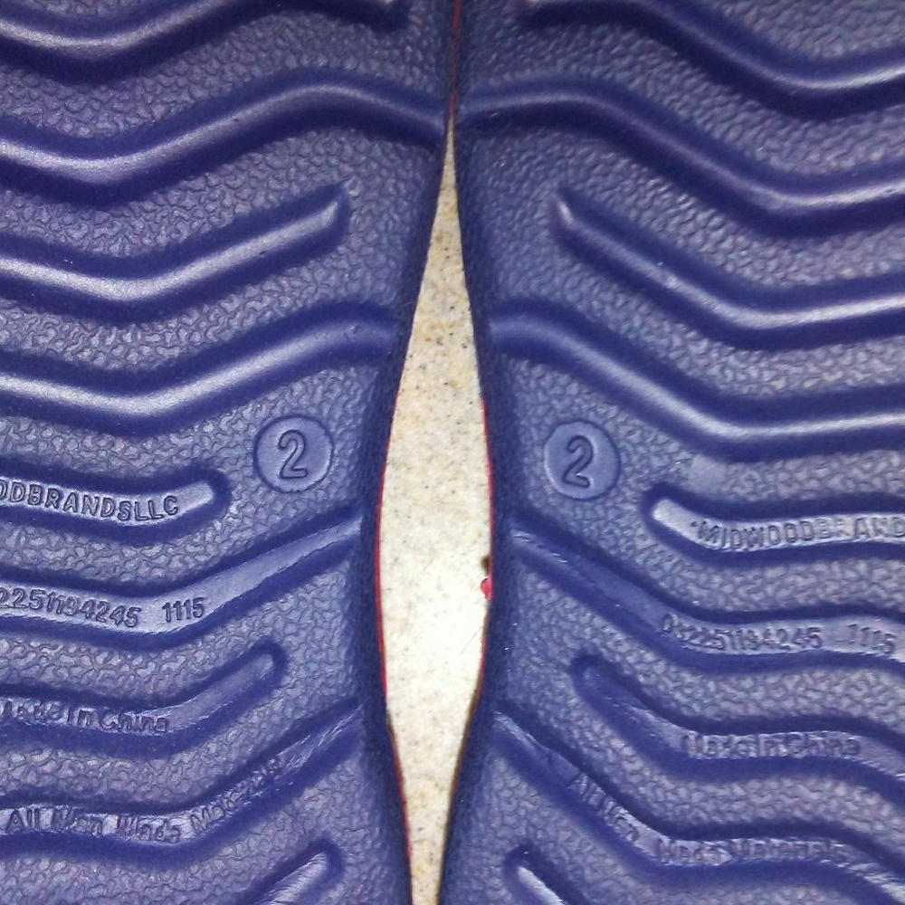 NWOT Navy Blue Red Highlander boy vinyl sandal - Picture 3 of 4